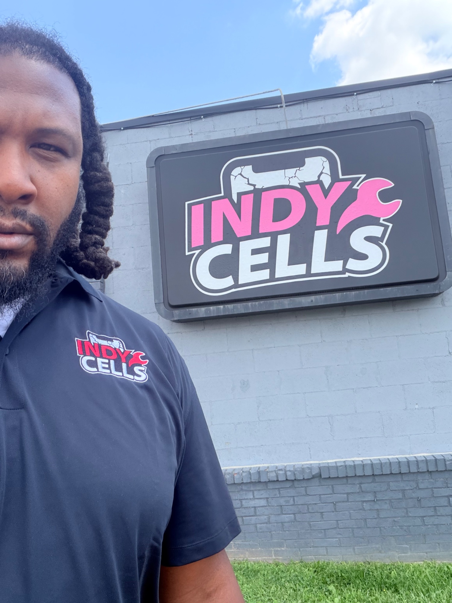 Can I Sell a Financed iPhone in Indianapolis?